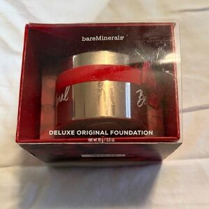 bareMinerals Deluxe Foundation in Medium Beige